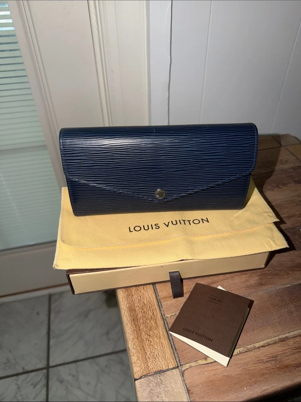 Louis Vuitton Sarah Wallet
